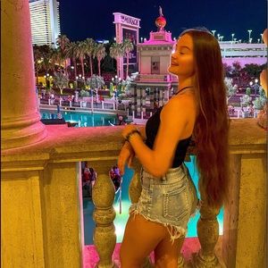 Meet your Posher, Emma